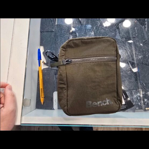 Bench shoulder bag new, brown