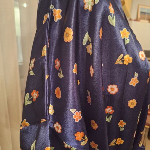 Retro satin robe and nightgown set in dark blue with floral pattern like new