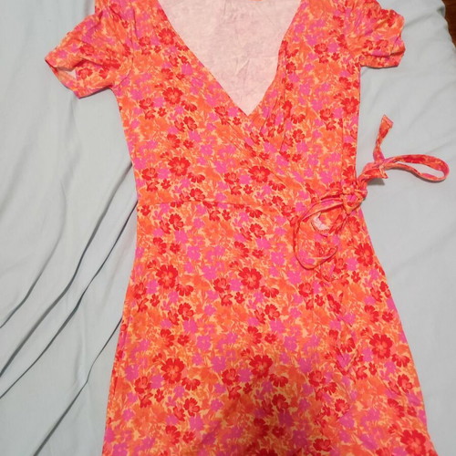 Wrap dress new with flowers small multicolor