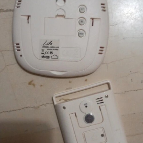 Life digital room thermometers set of 2 like new, one with magnet