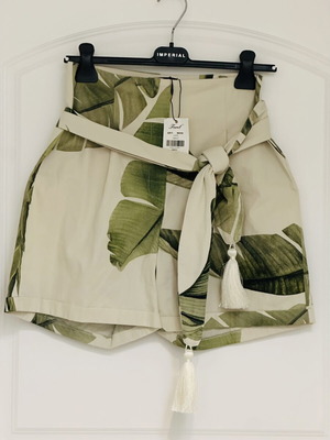Forel high-waisted shorts new, beige and green