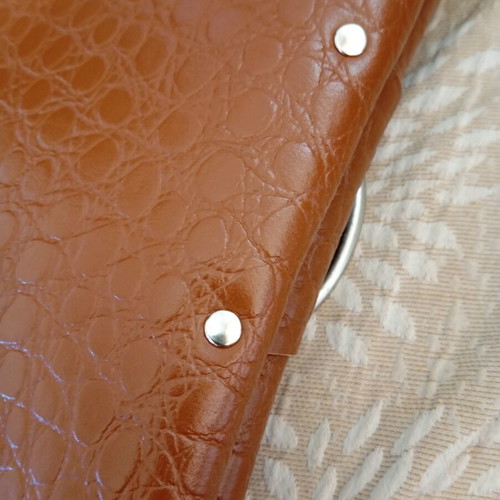 Individual leather shoulder bag like new, brown with wallet