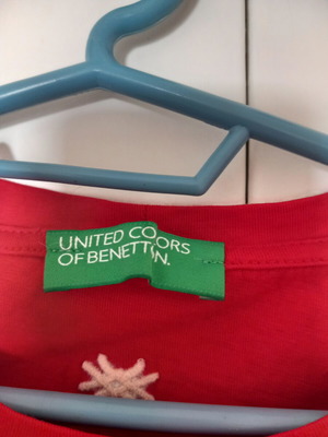 Benetton Cropped T-shirt Like New, Red, Size M