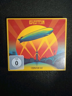 Led Zeppelin Celebration Day 3disc CD/DVD like new, rock