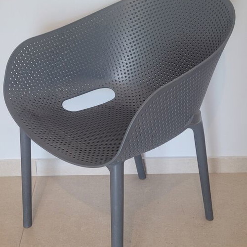 Sky armchairs set of 4 like new, dark grey polypropylene