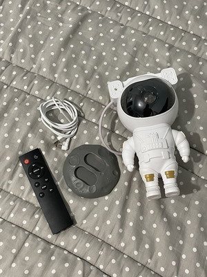 Astronaut Galaxy Star Projector like new with USB and remote