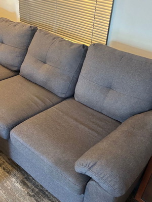 Corner sofa like new 270cm x 200cm with 90cm depth