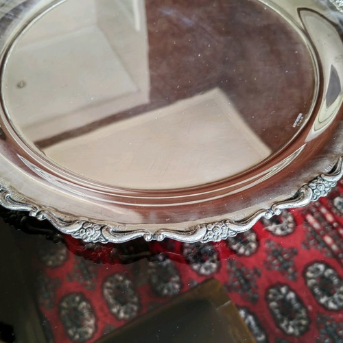 Silver-plated placemats used, classic style, 28cm diameter