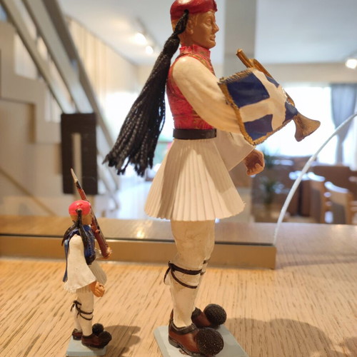 Athina soldier figures used, one large and one small set