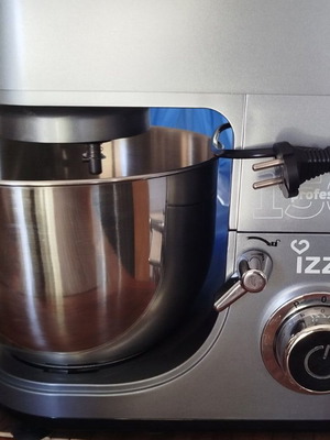 Izzy Pro 1500 κουζινομηχανή με μπλέντερ, αχρησιμοποίητη