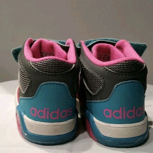 Adidas kids sneakers size 25 like new