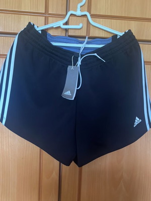 Adidas σορτς καινούργιο με ετικέτες, μέγεθος XL
