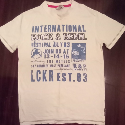 Children's t-shirt like new, sizes 158 cm and 164 cm