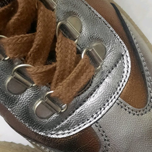 Doca Leather Shoes Size 36 Like New Brown and Silver