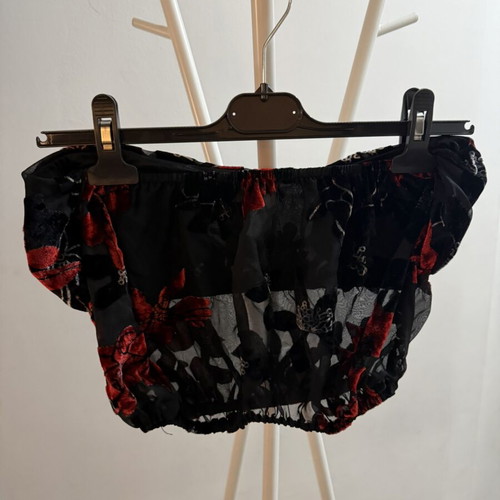 Strapless Top mya collection medium large, like new, black and red
