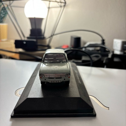 Opel Kadett 1:43 like new with magazine
