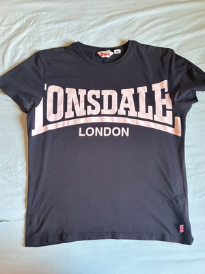 Lonsdale London Black Graphic T-Shirt Regular Fit Size L XL vintage top like new