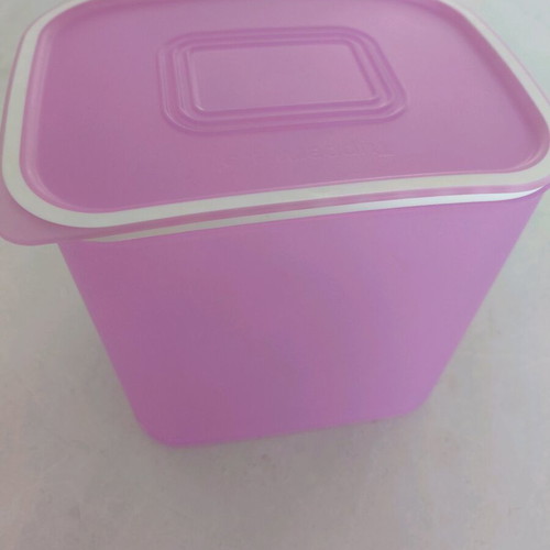 Tupperware 2.1 litre almost unused, lilac color