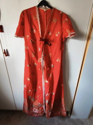 Vintage kimono dress with belt, red and gold