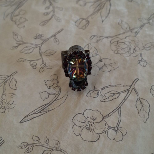 Artwear Dimitriadis statement ring with iridescent crystal, like new