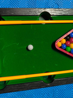 Mini Billiards Table Sports Game like new