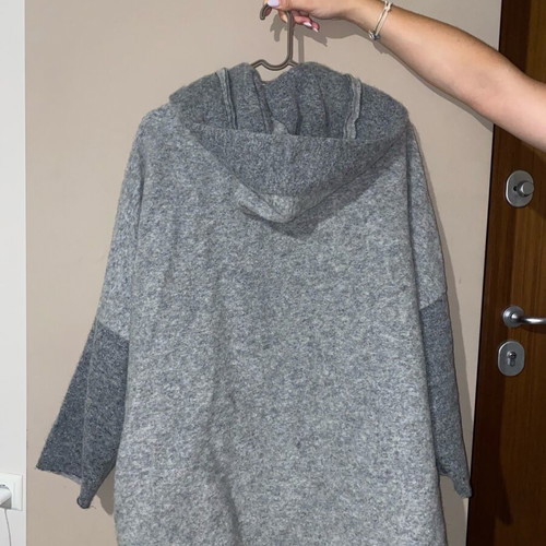 Cardigan used in excellent condition, baggy, thick wool, gray, size L