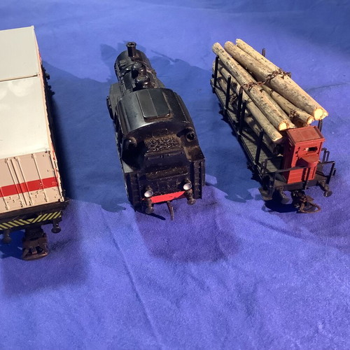 Marklin set steam locomotive, wagons and rails used