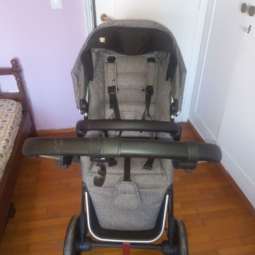 Thule twin stroller with seats one above the other