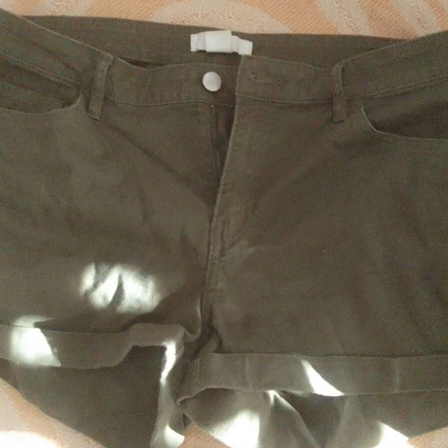 H&M Khaki Women's Shorts size 42 like new