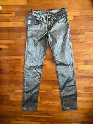 Pin up silver jeans new, size 26