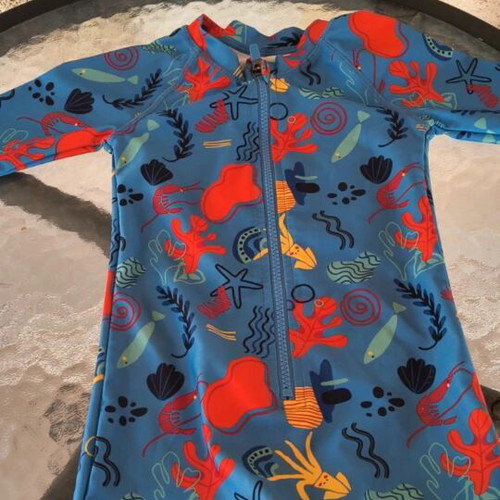 Firefly children's sun protection swimsuit with hat, like new