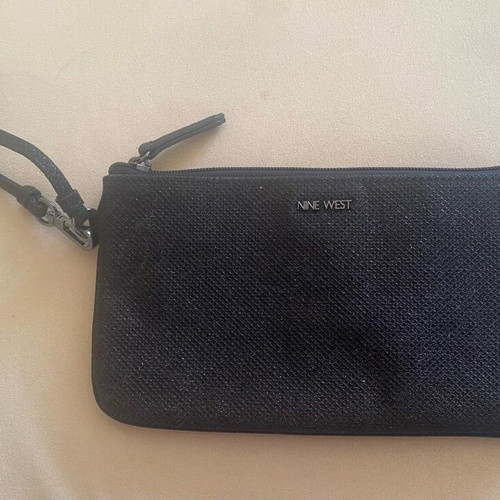 Nine West black wristlet bag like new