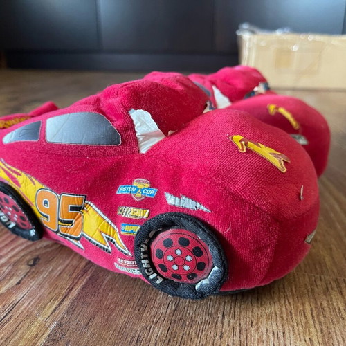 Macqueen kids slippers size 33 used with scuffs