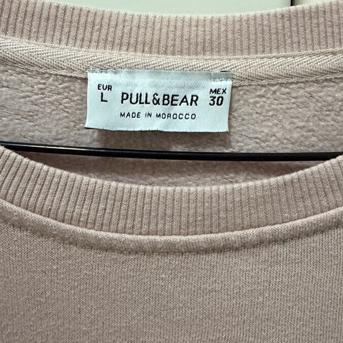Pull & Bear sweatshirt used with two-tone sleeves and furry detail size L