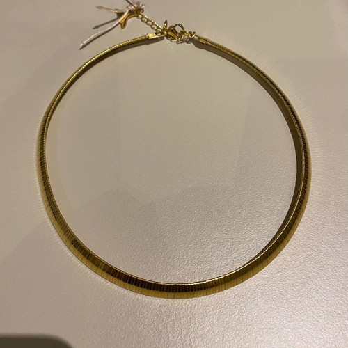 Gold plated necklace like new