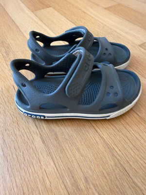 Παιδικά πέδιλα Crocs σαν καινούργια, γκρι, νούμερα 25-26