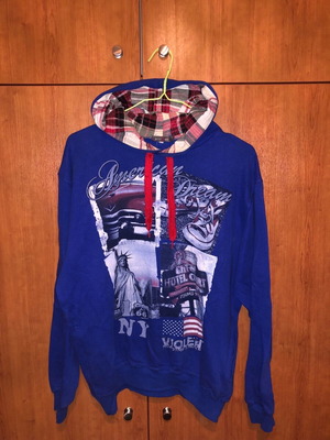 Sweatshirt used in good condition size M
