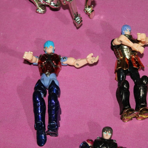 Les Chevaliers du Zodiaque figures like new, pack of 14 N16