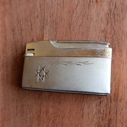 Vintage lighters used, various models