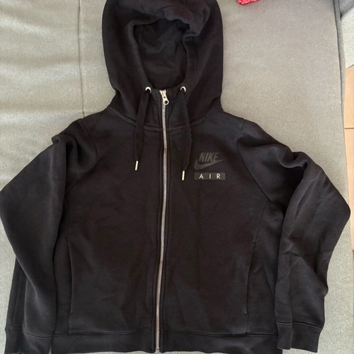 Nike women's authentic jacket new, black