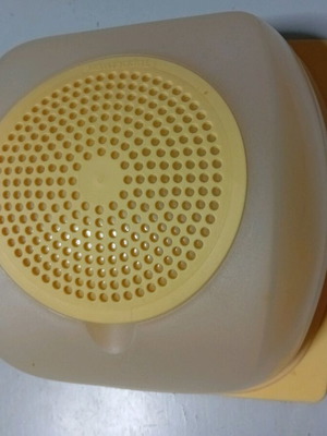 Tupperware cheese container like new