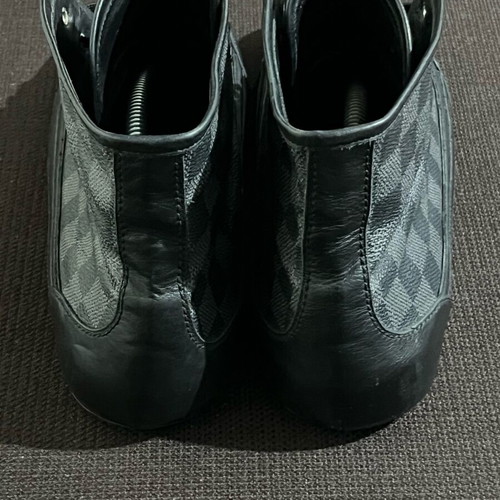 Louis Vuitton Damier Graphite Sneakers like new, size 43.5, black/gray