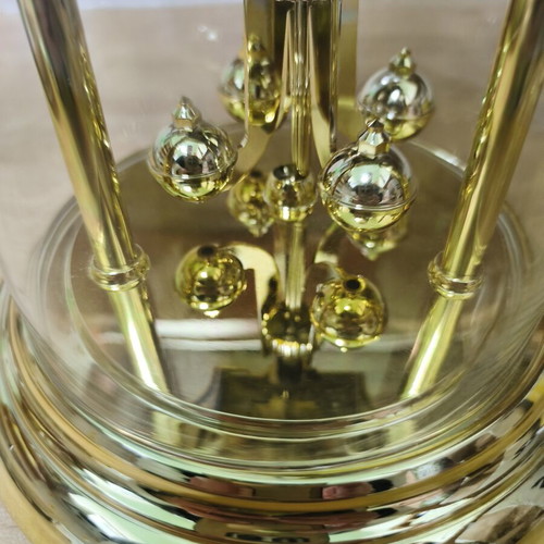 Kundo Quartz Glass Dome Clock like new, battery operated
