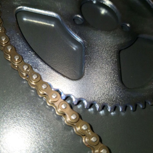 Sprocket and chain new with 29mm shaft size and 25H