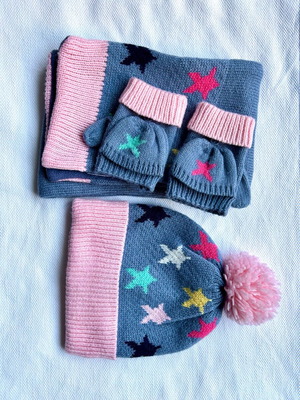 Mothercare knitted hat, gloves, scarf set 3-6 years like new