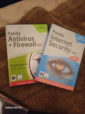 Antivirus pack like new