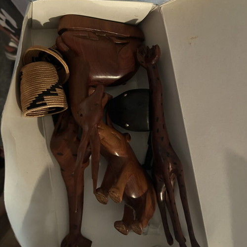 Wooden animals like new from Congo