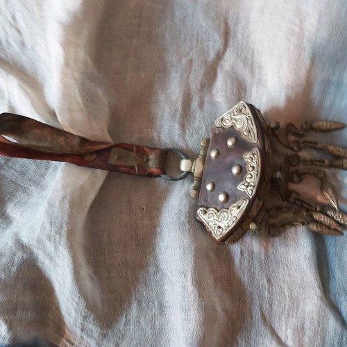Tibetan wallet used, waist size, impressive