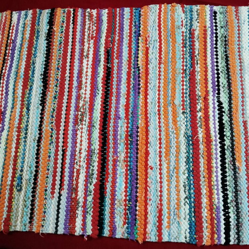 Rag rug like new with vibrant colors 1.20x0.60