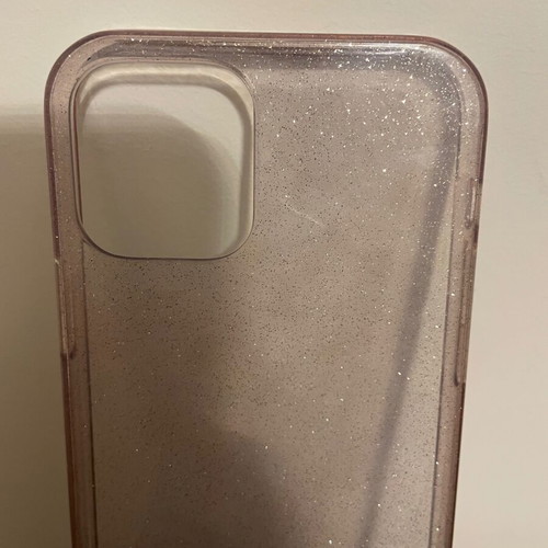 iPhone 12 case like new with glitter